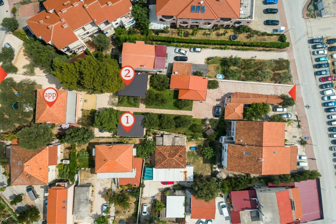 Apartmani Mara Pakoštane Buitenkant foto