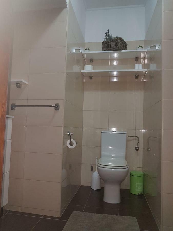 Apartmani Mara Pakoštane Buitenkant foto